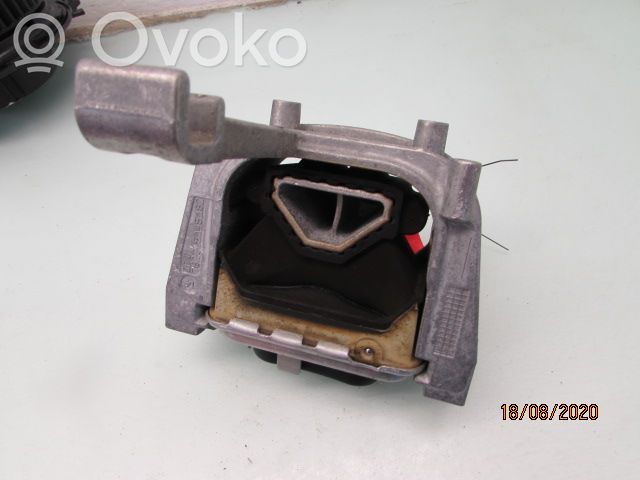 Volkswagen Golf VII Suport tampon motor 