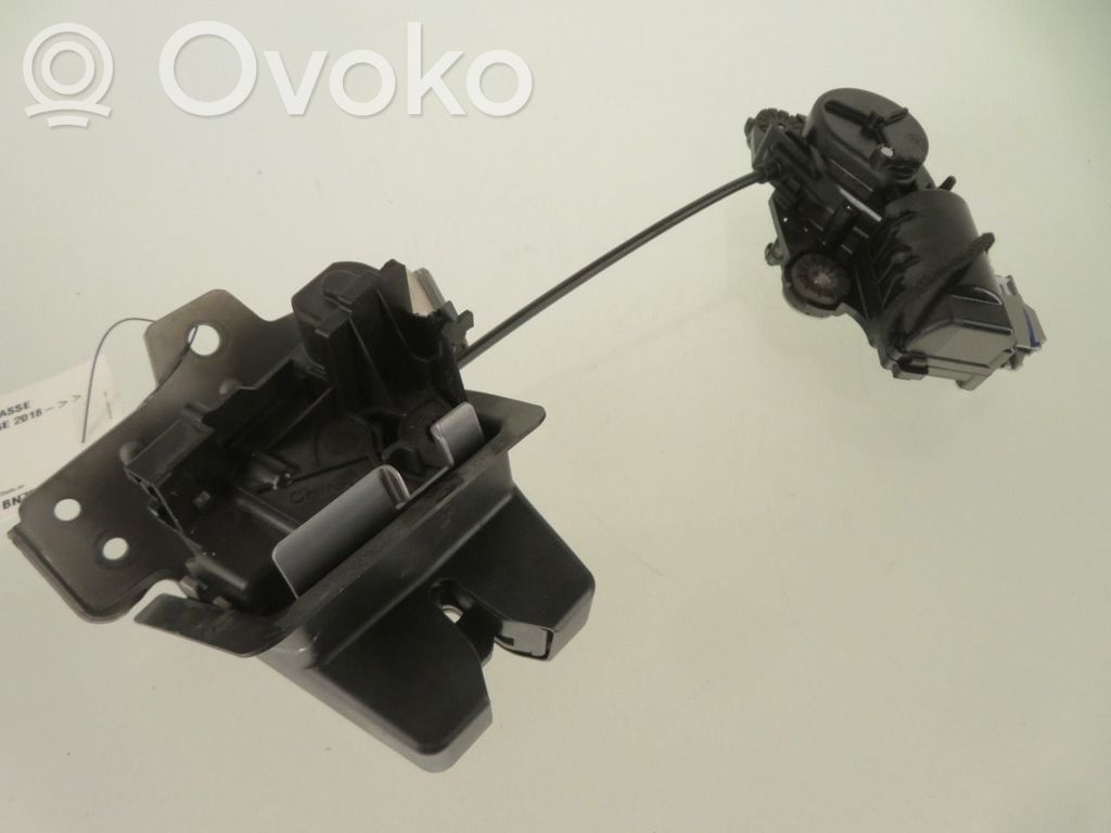 Volvo XC40 Zamek klapy tylnej bagażnika 