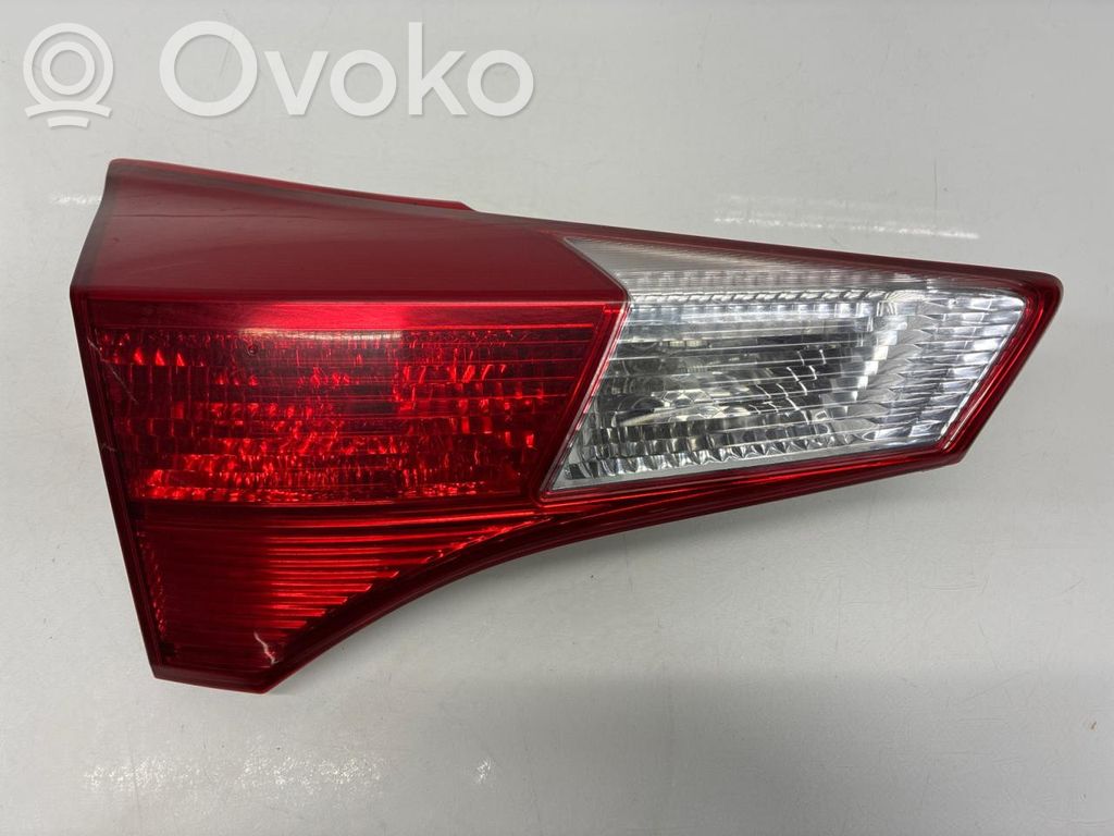 Toyota RAV 4 (XA40) Luci posteriori