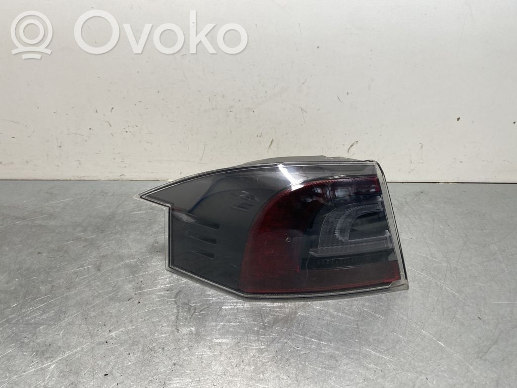 Tesla Model S Takavalot