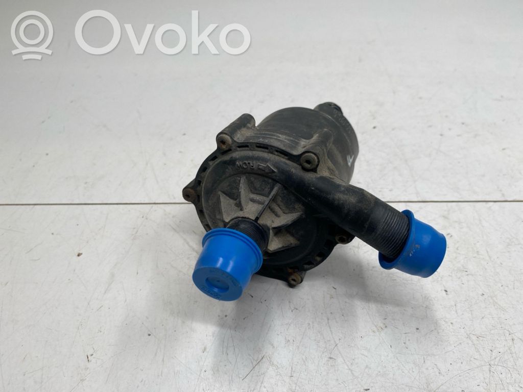 Tesla Model S Vesipumppu 
