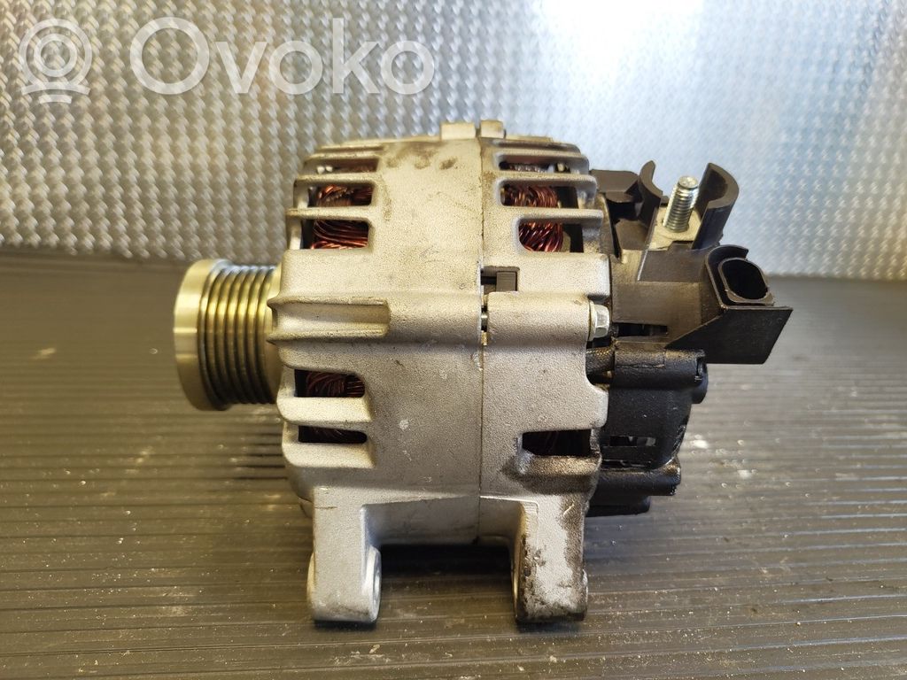 Volvo V40 Ģenerators 