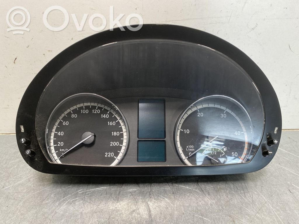 Mercedes-Benz Vito Viano W639 Tachimetro (quadro strumenti)