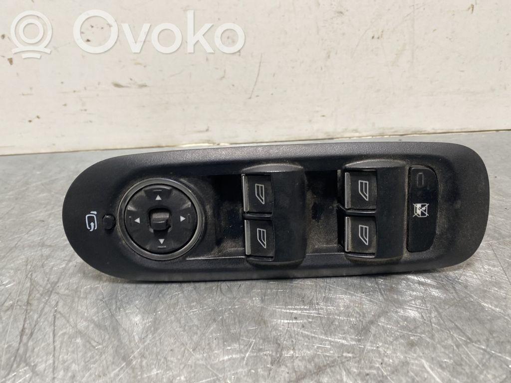 Ford Mondeo MK IV Interruptor del elevalunas eléctrico