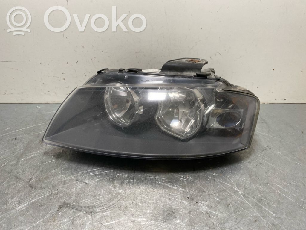 Audi A3 S3 8P Lampa przednia