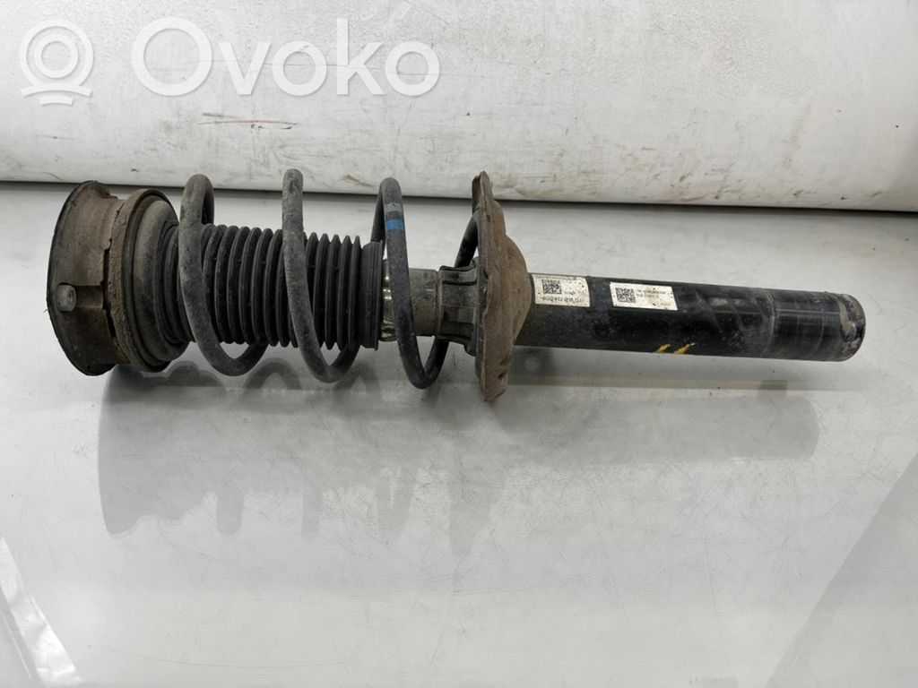 Skoda Octavia Mk4 Priekinis amortizatorius su spyruokle 