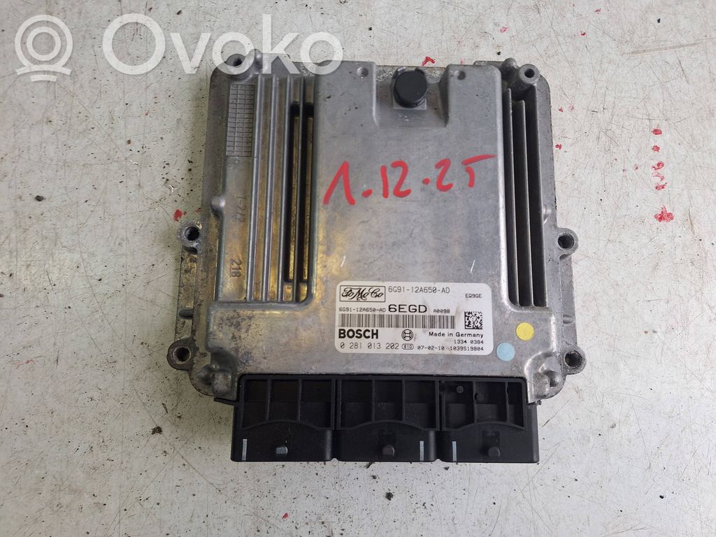 Land Rover Freelander 2 - LR2 Engine control unit/module 
