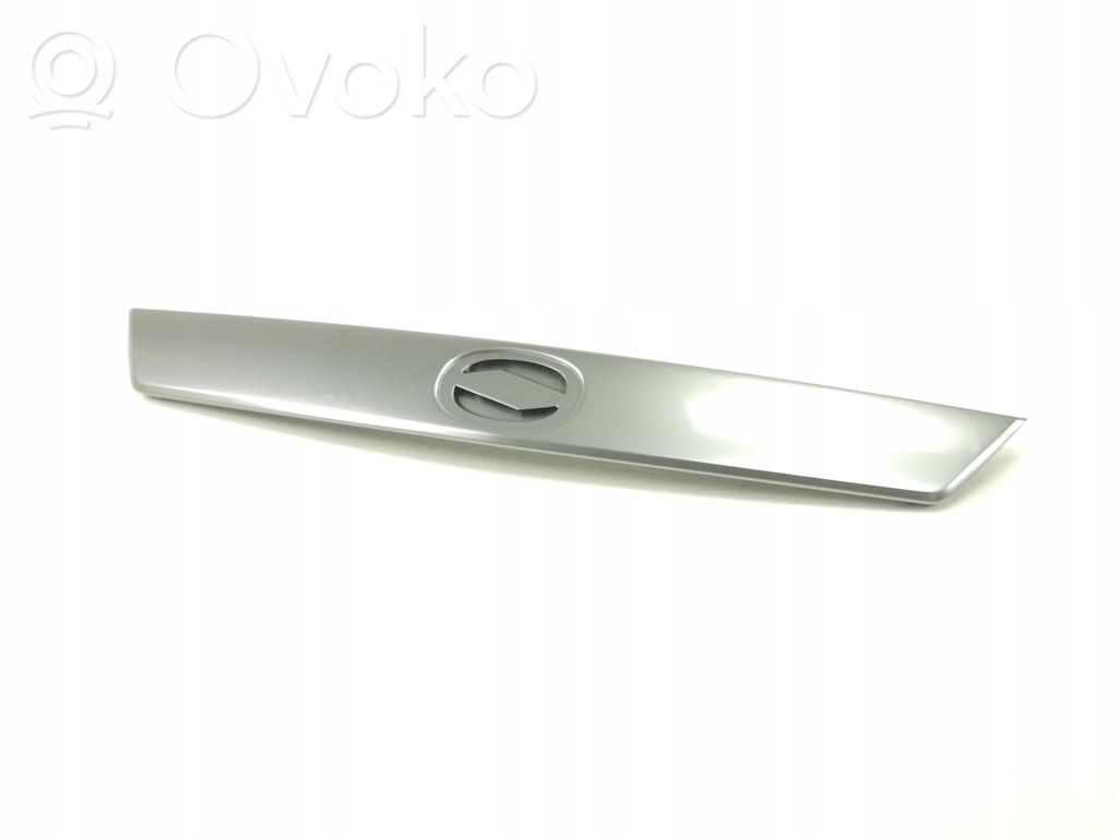 Suzuki Liana Maskownica / Grill / Atrapa górna chłodnicy 