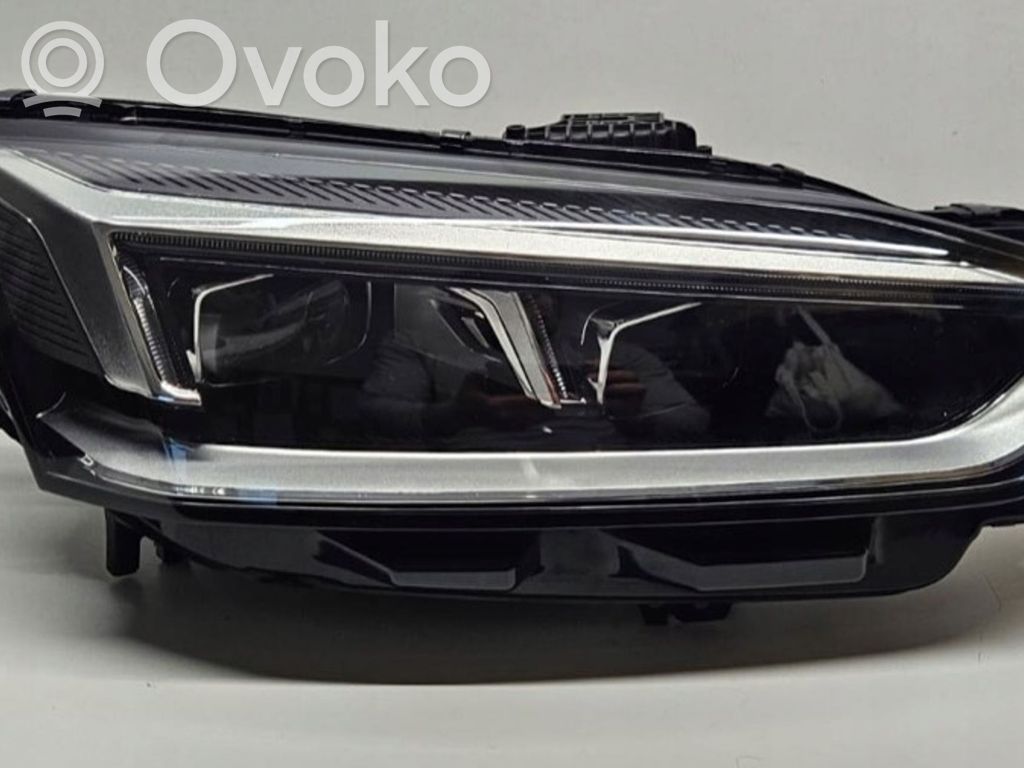 Audi A5 Headlight/headlamp 