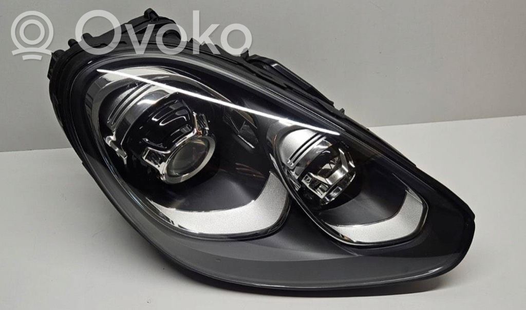 Porsche Cayenne (92A) Faro/fanale 