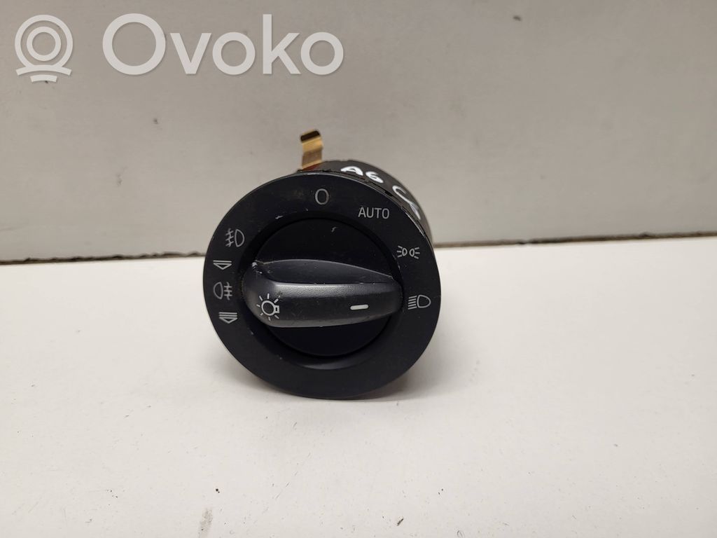 Panel lighting control switch   4F11941531D