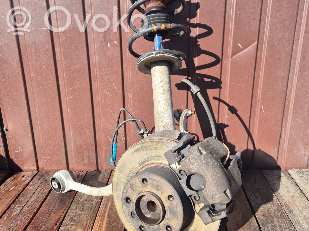 BMW 5 E39 Front wheel hub spindle knuckle 