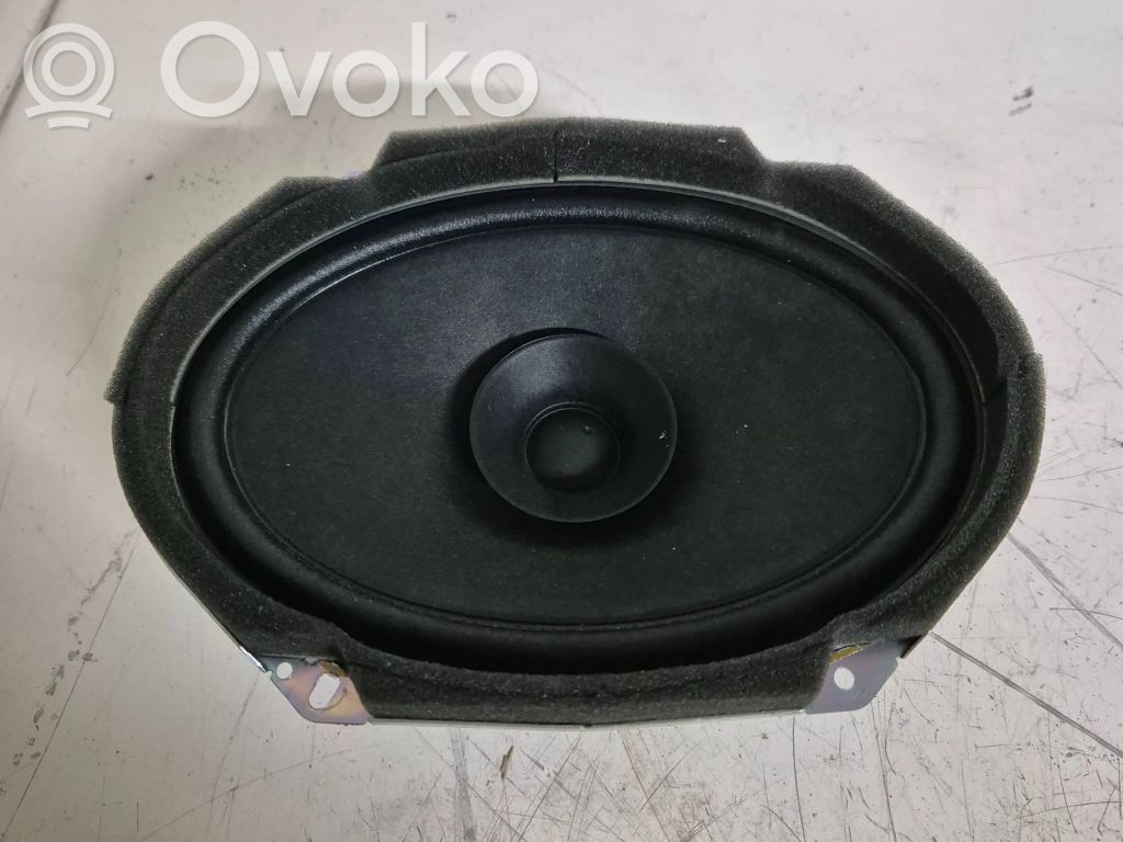 Front door speaker   C24366960