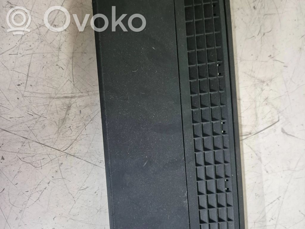 BMW 7 E65 E66 Kita salono detalė 