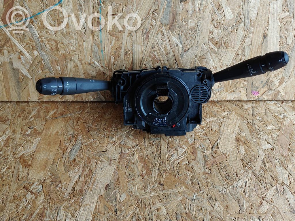 Citroen Berlingo Interruptor/palanca de limpiador de luz de giro 