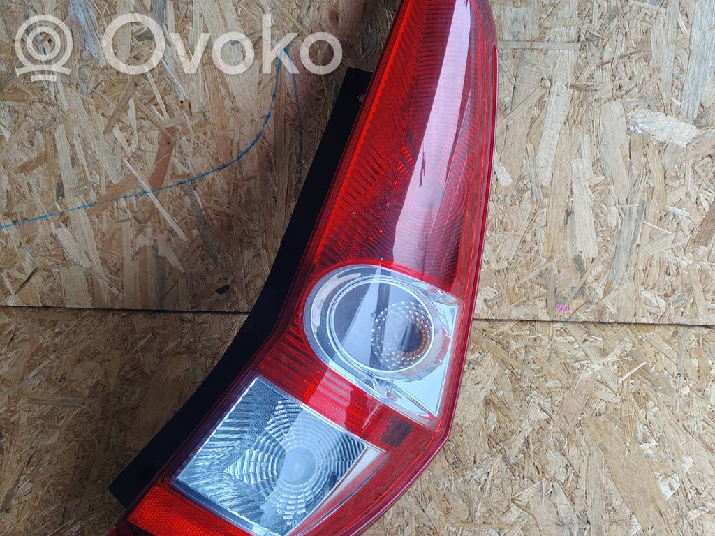 Suzuki Splash Galinis žibintas kėbule 