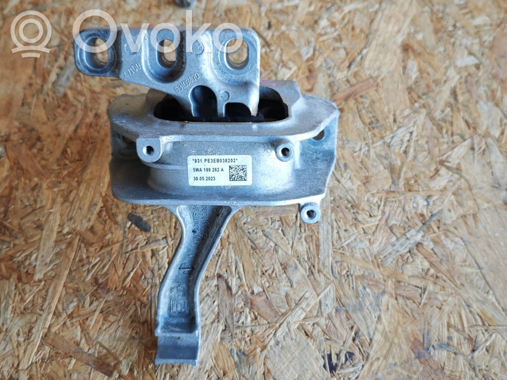 Engine mount bracket   5WA199262A,30052023