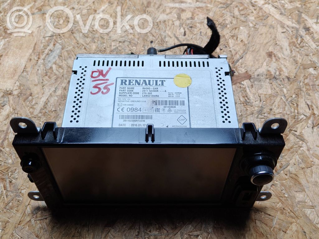 Renault Clio IV Panel / Radioodtwarzacz CD/DVD/GPS 