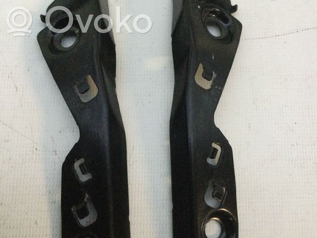 Volvo V60 Front bumper mounting bracket 