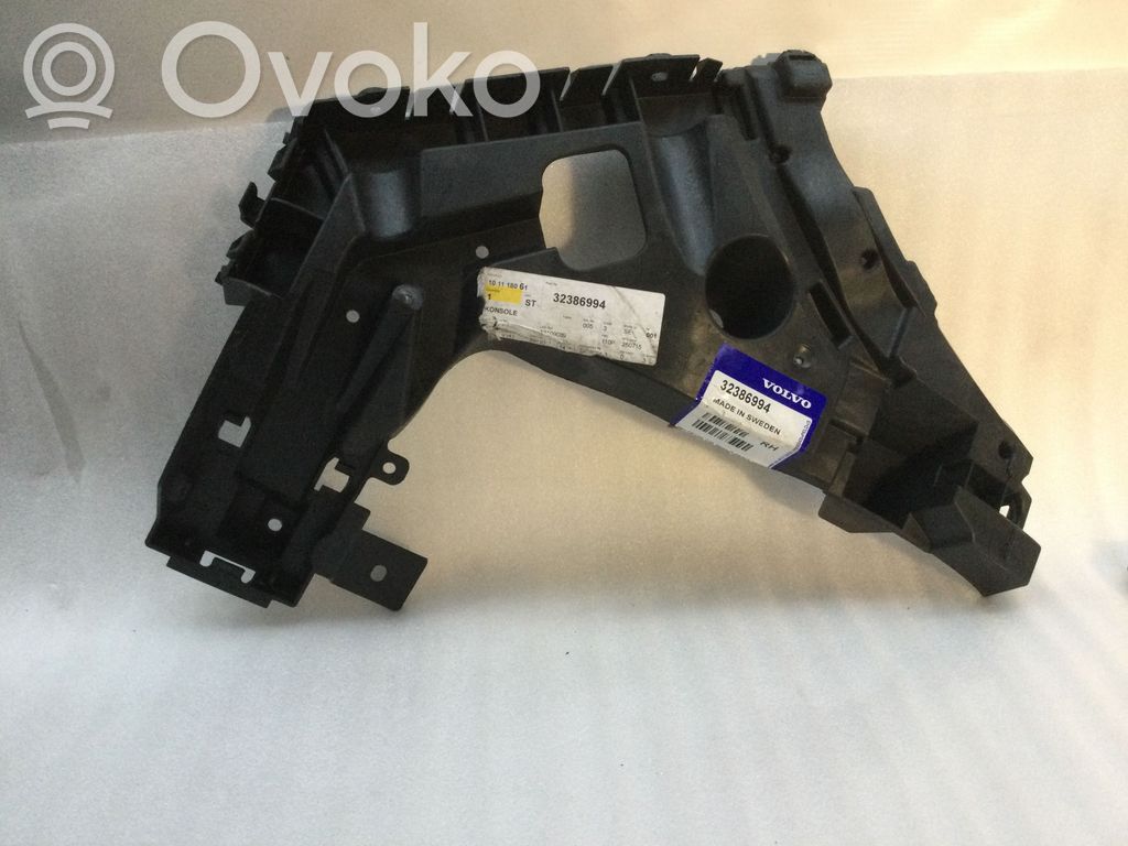 Volvo XC40 Suport montare bară spate 