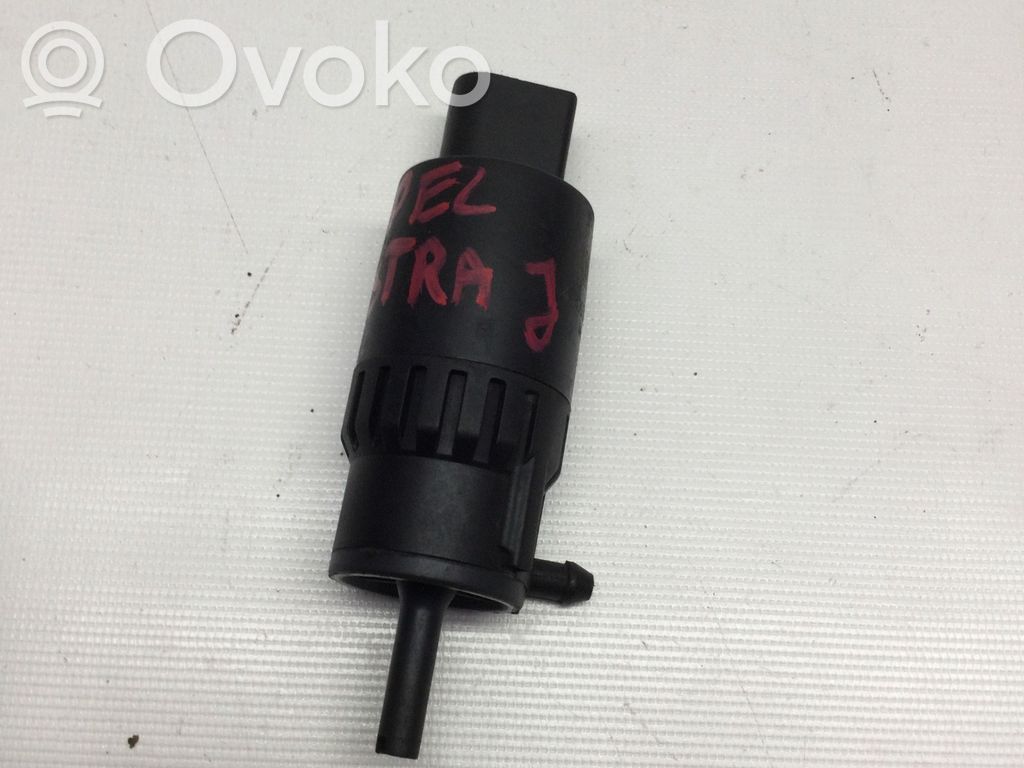 Opel Astra J Windscreen/windshield washer pump 