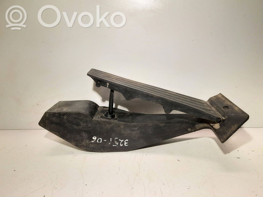 Accelerator throttle pedal   6772646,35406766931,35416754783,35416759724,35416762327,35426772646,35426786286,35426788633,35426789999,35426852643,35426858575,35426860000,35426860785,6754783,6759724,6762327,6788633,6789999,6852643,6858575,6860000,6860785