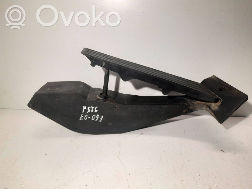 Accelerator throttle pedal   6772645