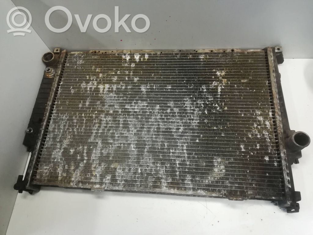 BMW 5 E34 Aušinimo skysčio radiatorius 