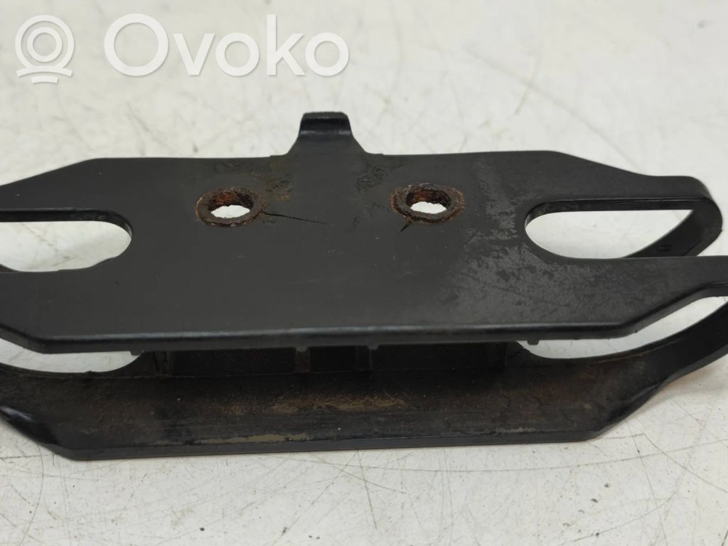 BMW 5 E34 Soporte del parachoques delantero 