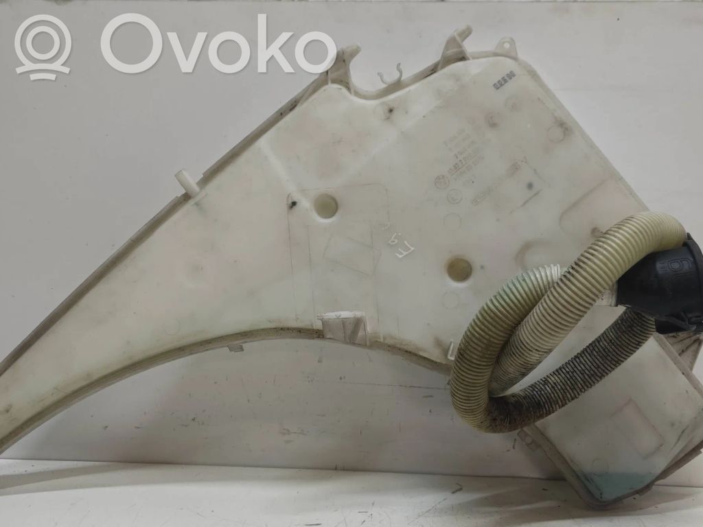 Windshield washer fluid reservoir/tank   7124231,7066998,7117842