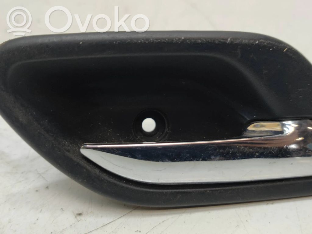 Front door interior handle   8226050