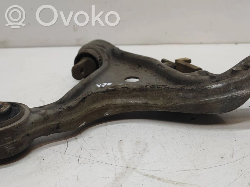 Volvo V70 Dolny wahacz przedni 