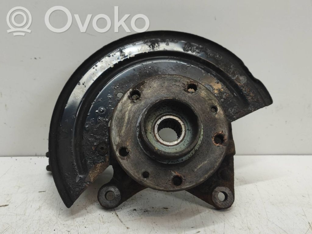 Front wheel hub