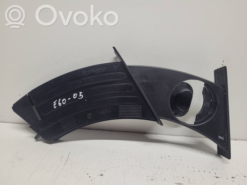BMW 5 E60 E61 Puodelio laikiklis 