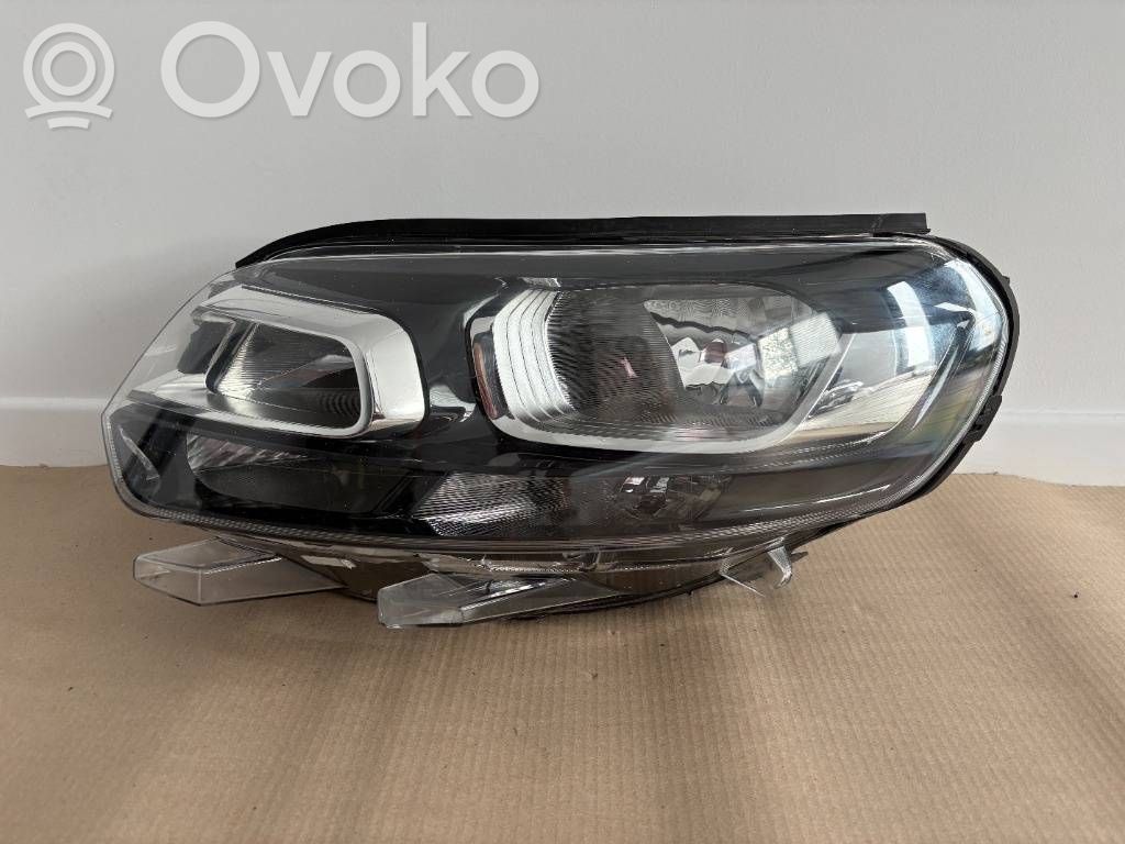 Opel Vivaro Headlight/headlamp 