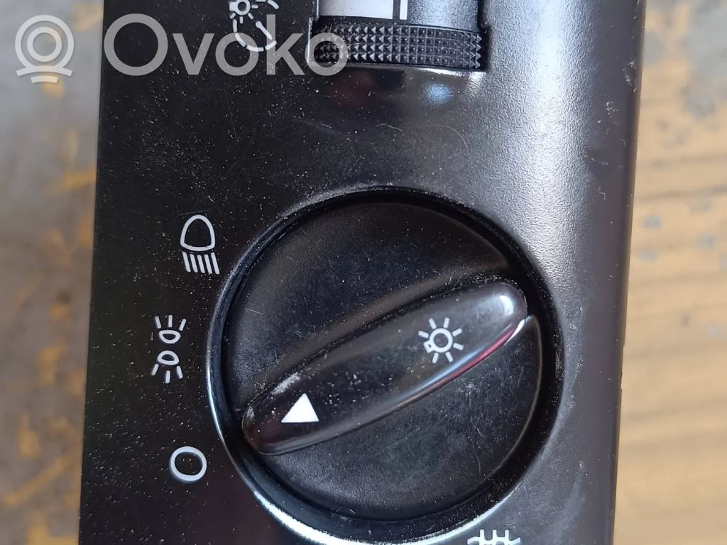 Audi A6 S6 C5 4B Interruptor de luz 