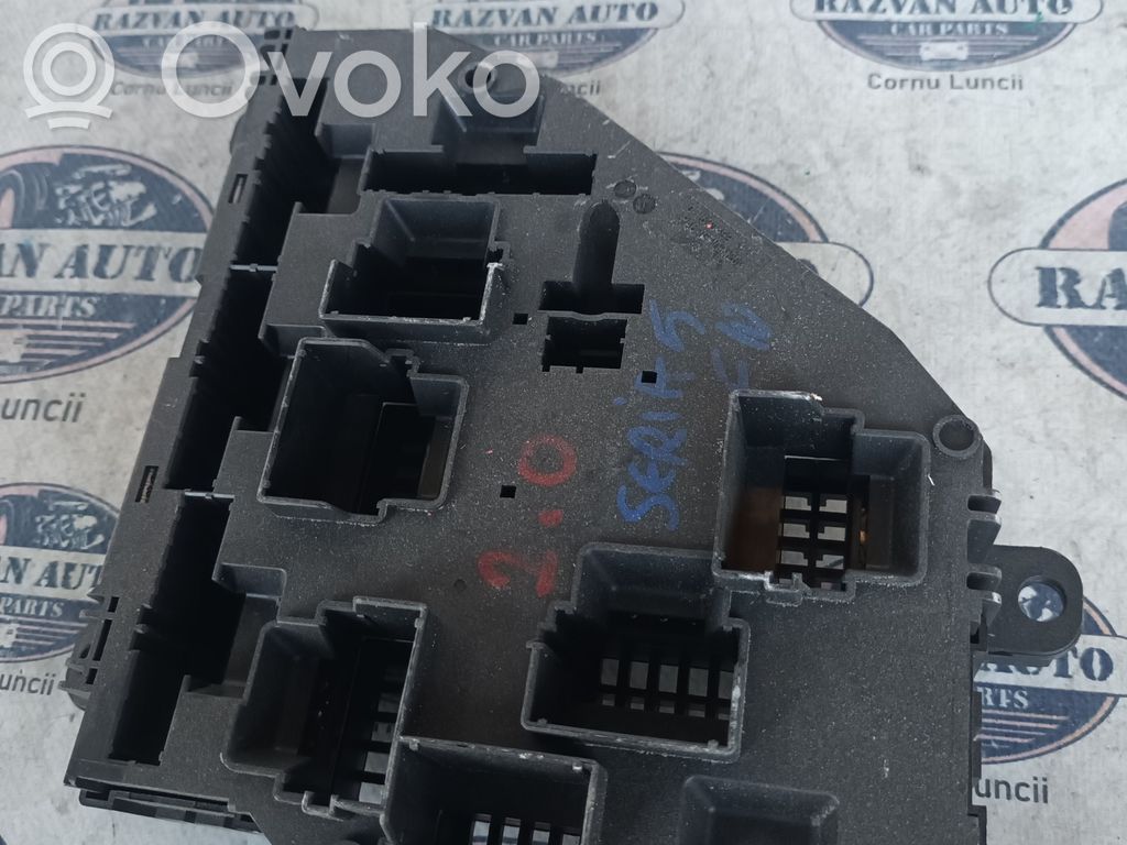 BMW 5 E12 Drošinātāju bloks 