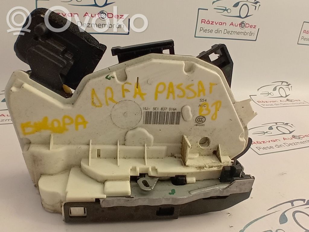Volkswagen PASSAT B8 Etuoven lukko 