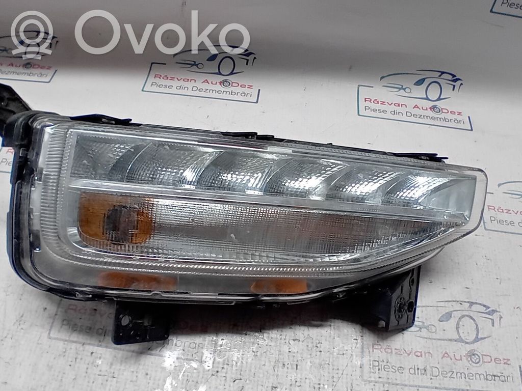 Volkswagen T-Roc Front fog light 