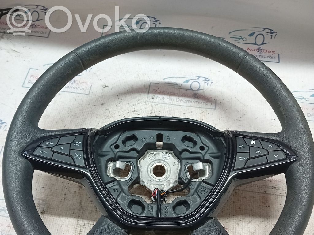 Dacia Sandero II Ohjauspyörä 