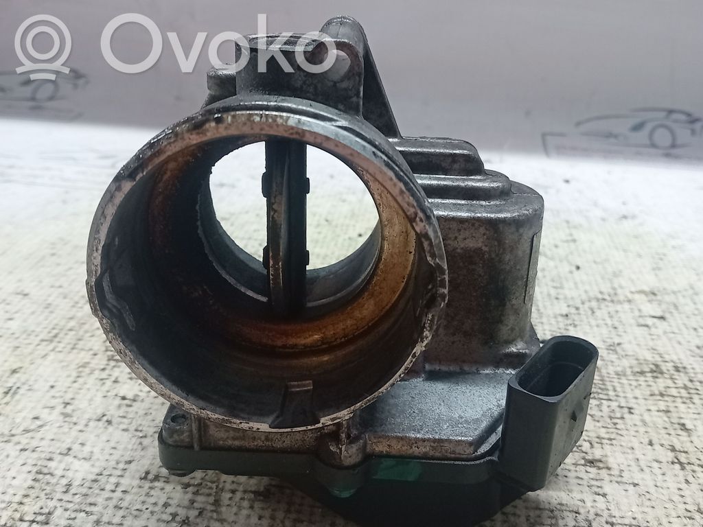 Volkswagen Golf V Throttle body valve 