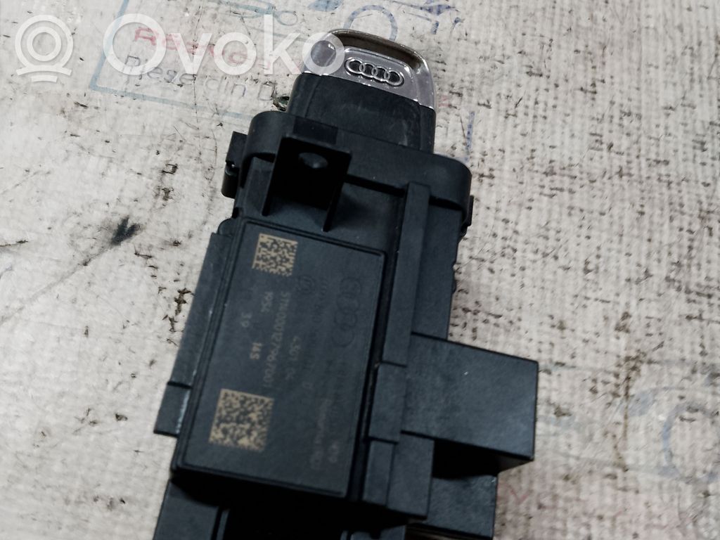 Audi A5 8T 8F Virtalukko 