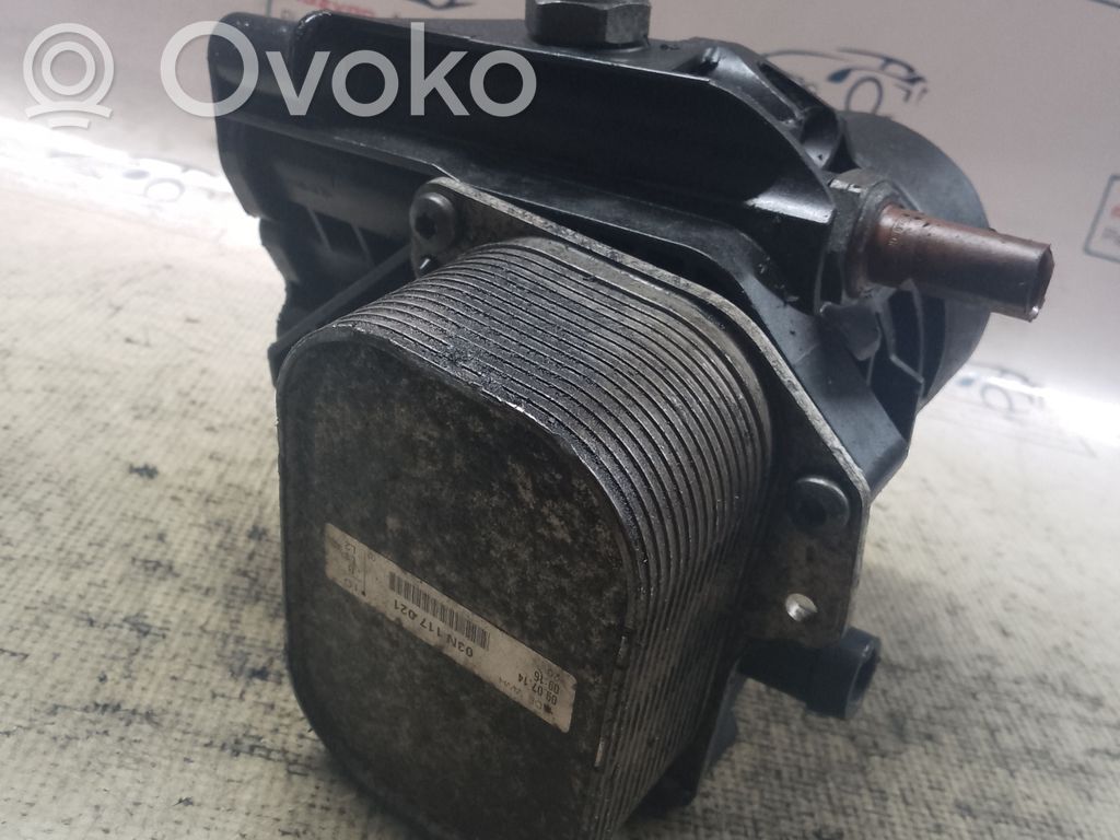 Volkswagen Golf VII Engine oil radiator 