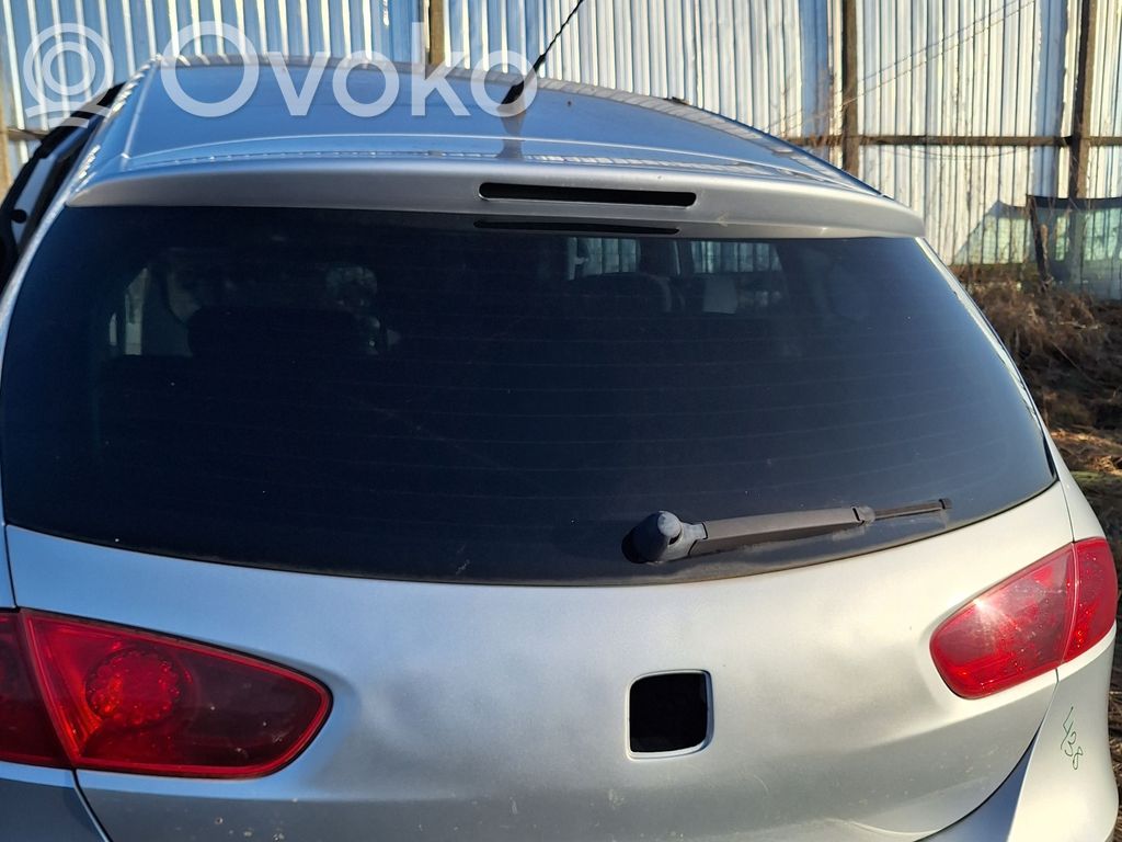 Tailgate/trunk/boot lid   DEFECTE