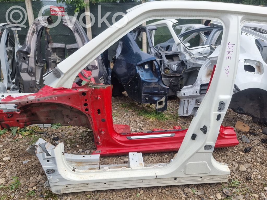 Nissan Juke I F15 Listwa progowa przednia / nakładka 