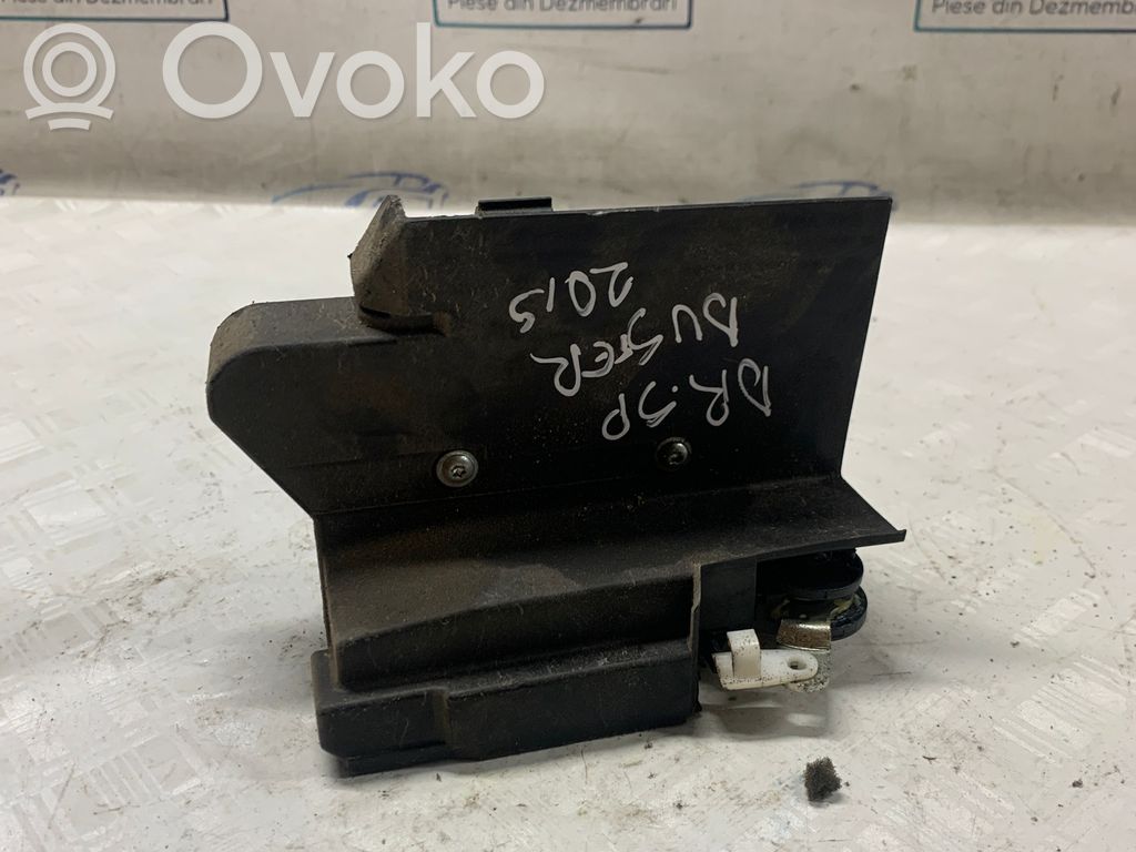 Dacia Duster Takaoven lukko 