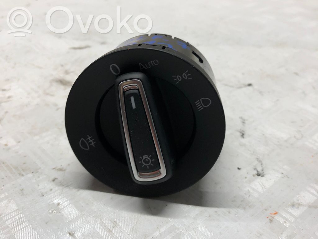 Volkswagen Golf VII Przełącznik świateł 