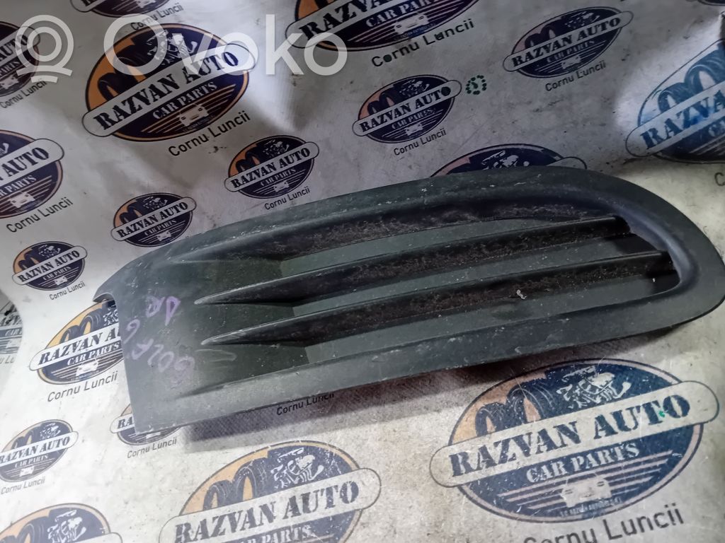 Volkswagen Golf VI Front fog light trim/grill 
