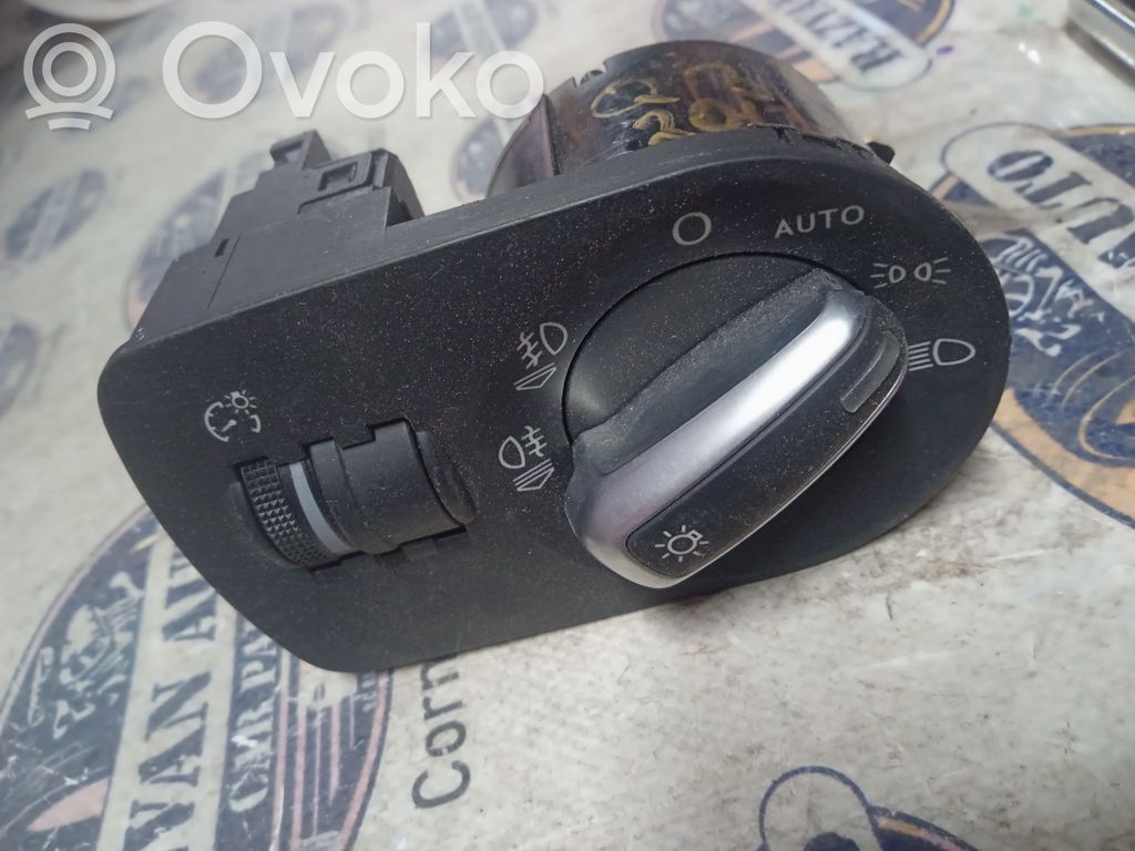 Audi Q3 8U Przełącznik świateł 