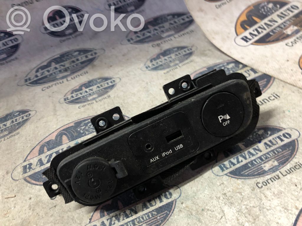 KIA Sportage USB socket connector 